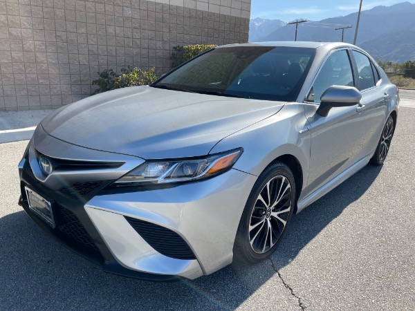 Used-2018-Toyota-Camry-Hybrid-Sport-Edition