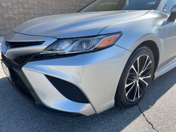 Used-2018-Toyota-Camry-Hybrid-Sport-Edition