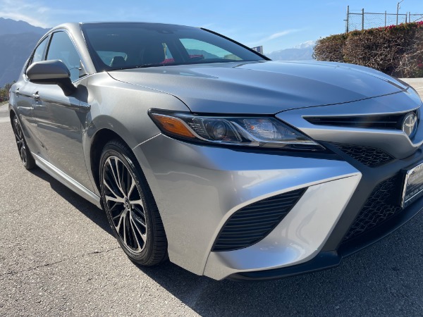 Used-2018-Toyota-Camry-Hybrid-Sport-Edition