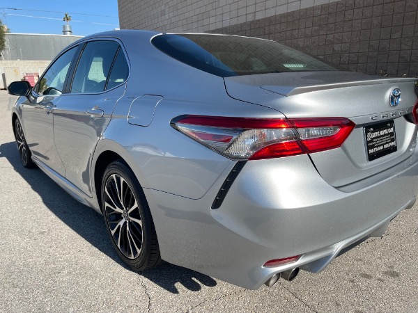 Used-2018-Toyota-Camry-Hybrid-Sport-Edition