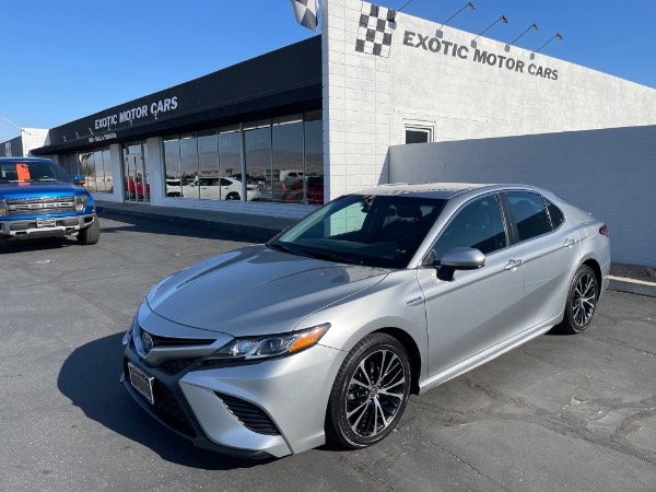 Used-2018-Toyota-Camry-Hybrid-Sport-Edition