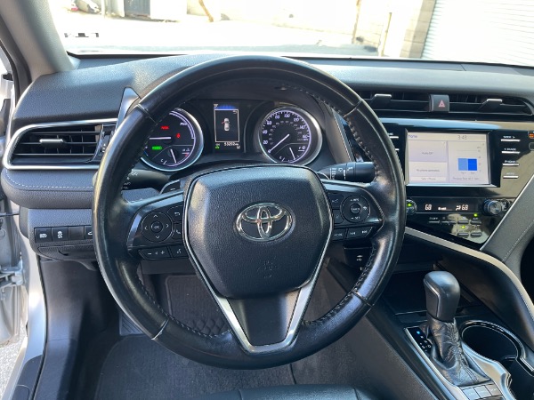 Used-2018-Toyota-Camry-Hybrid-Sport-Edition