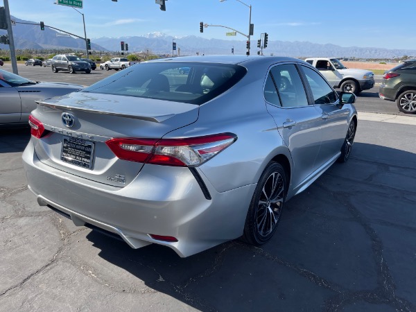 Used-2018-Toyota-Camry-Hybrid-Sport-Edition