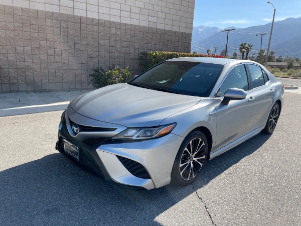Used-2018-Toyota-Camry-Hybrid-Sport-Edition