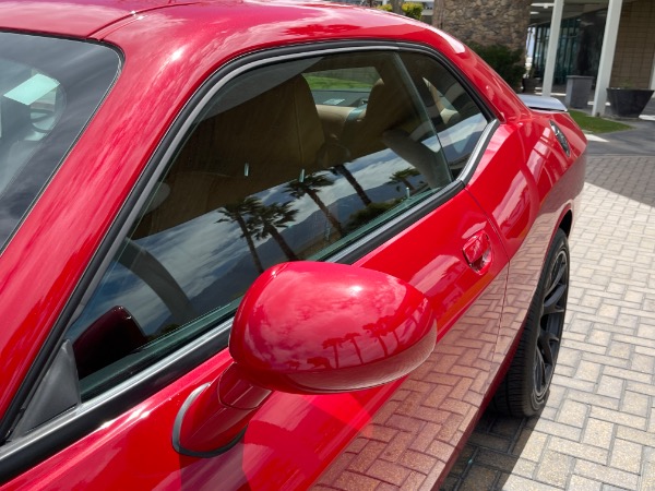 Used-2015-Dodge-Challenger-SRT-Hellcat