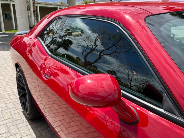 Used-2015-Dodge-Challenger-SRT-Hellcat