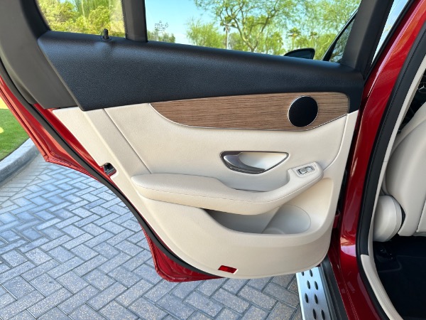 Used-2019-Mercedes-Benz-GLC-300-20-Turbo-GLC-300