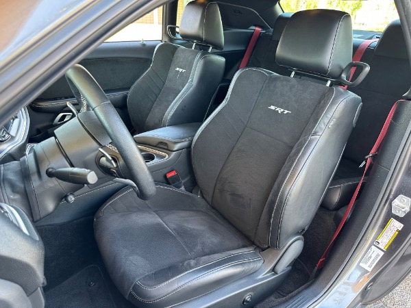 Used-2015-Dodge-Challenger-SRT-392