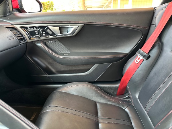 Used-2016-Jaguar-F-TYPE-R