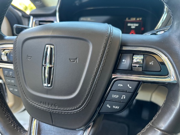 Used-2017-Lincoln-Continental-Select