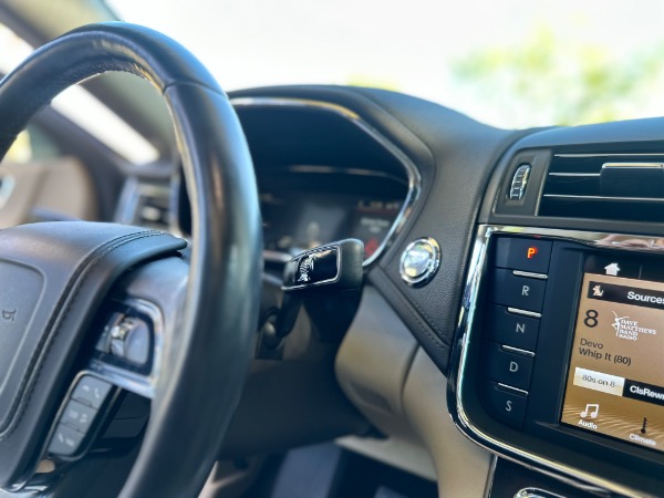 Used-2017-Lincoln-Continental-Select