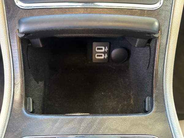 Used-2017-Lincoln-Continental-Select