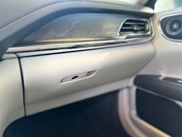 Used-2017-Lincoln-Continental-Select
