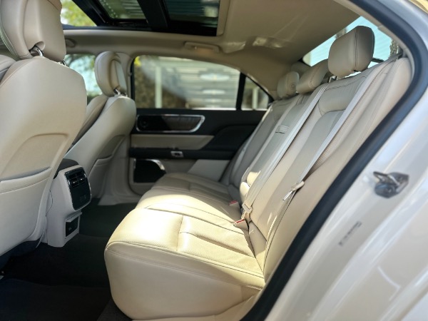 Used-2017-Lincoln-Continental-Select