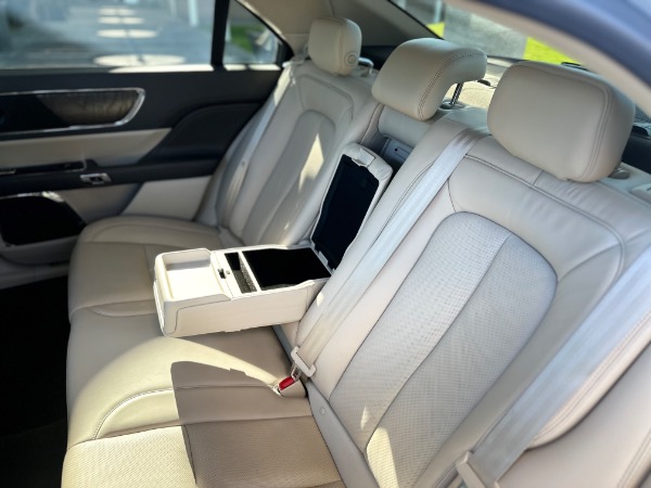 Used-2017-Lincoln-Continental-Select