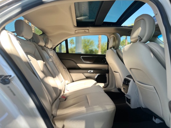 Used-2017-Lincoln-Continental-Select