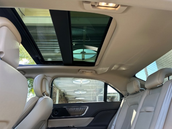 Used-2017-Lincoln-Continental-Select