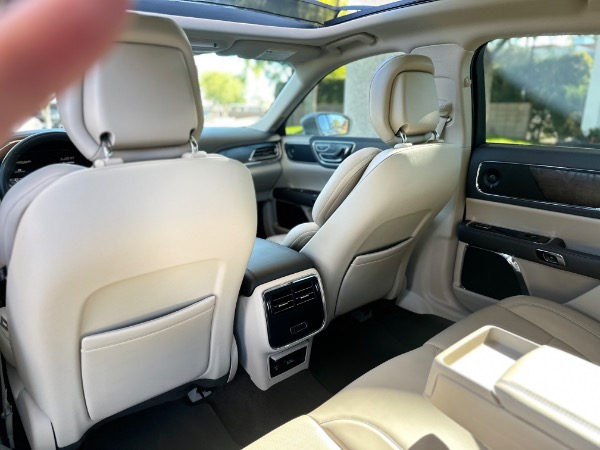 Used-2017-Lincoln-Continental-Select
