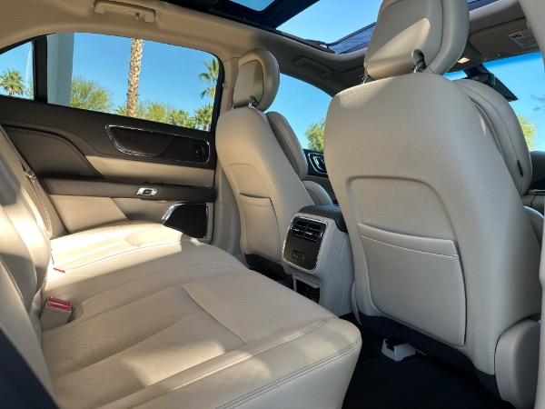Used-2017-Lincoln-Continental-Select