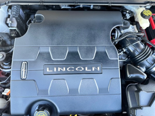 Used-2017-Lincoln-Continental-Select
