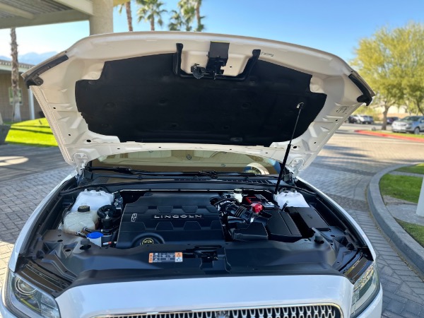 Used-2017-Lincoln-Continental-Select