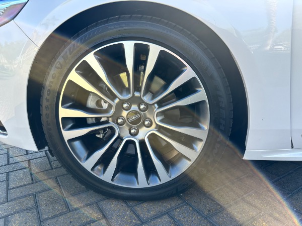Used-2017-Lincoln-Continental-Select