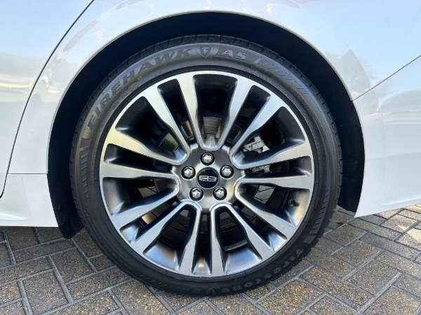 Used-2017-Lincoln-Continental-Select