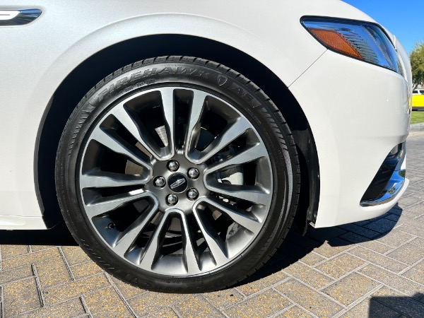Used-2017-Lincoln-Continental-Select