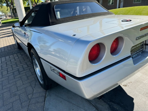 Used-1986-Chevrolet-Corvette-Indianapolis-500-pace-car