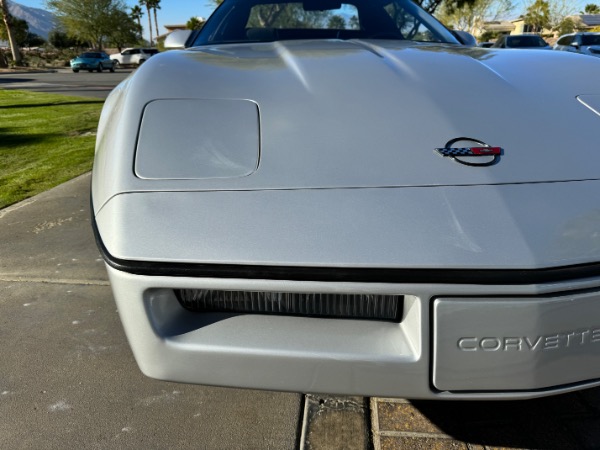 Used-1986-Chevrolet-Corvette-Indianapolis-500-pace-car