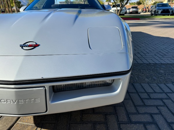 Used-1986-Chevrolet-Corvette-Indianapolis-500-pace-car