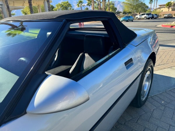 Used-1986-Chevrolet-Corvette-Indianapolis-500-pace-car