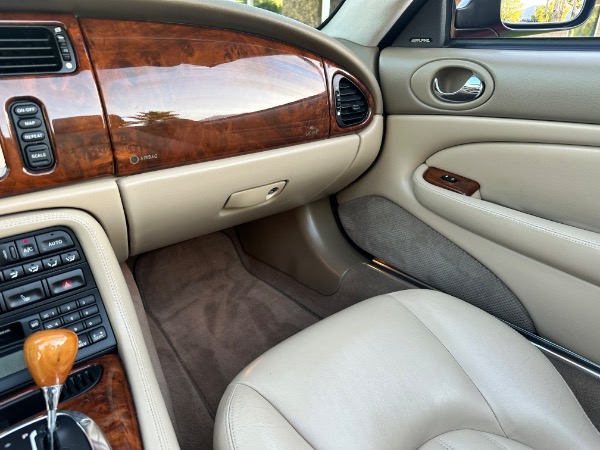 Used-2005-Jaguar-XK-Series-XK8