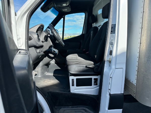 Used-2019-Mercedes-Benz-Sprinter-box-van