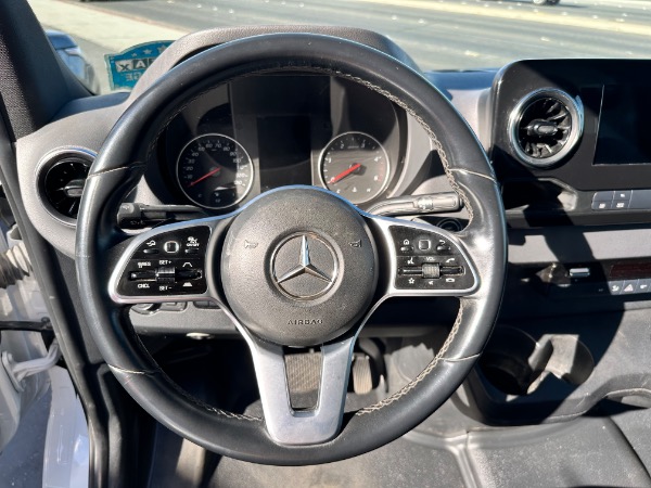 Used-2019-Mercedes-Benz-Sprinter-box-van