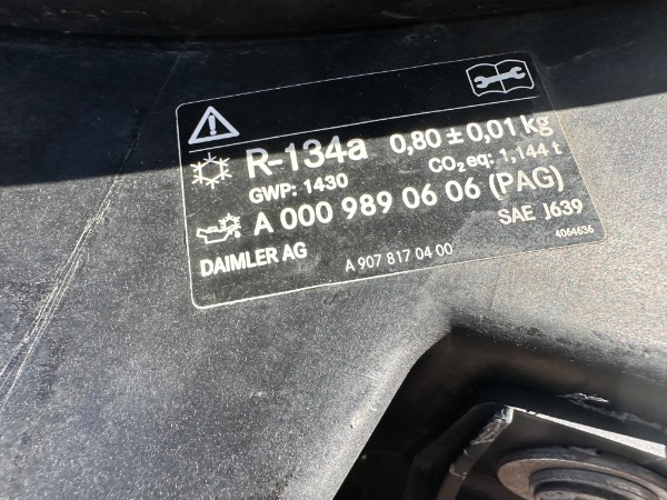 Used-2019-Mercedes-Benz-Sprinter-box-van