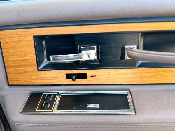 Used-1986-Lincoln-Continental