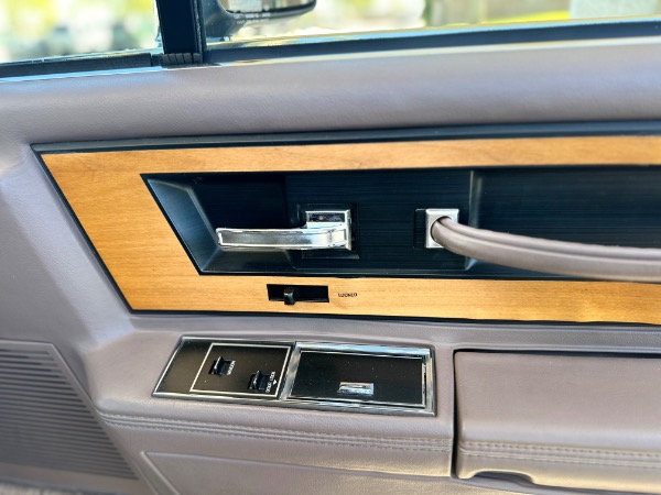 Used-1986-Lincoln-Continental