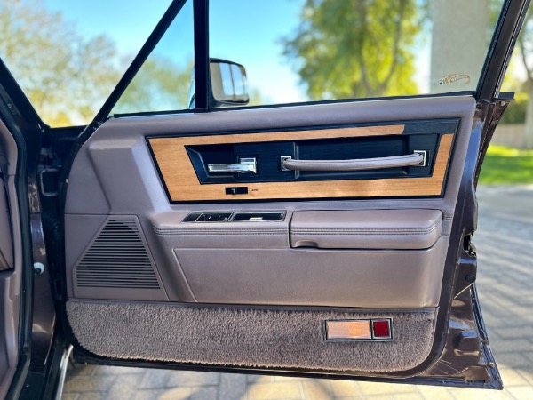 Used-1986-Lincoln-Continental