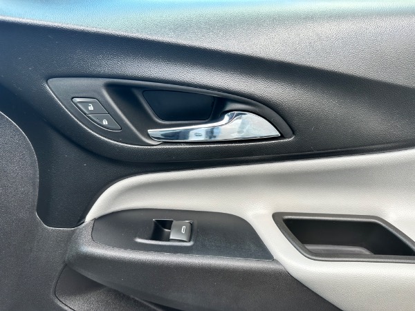 Used-2019-Chevrolet-Equinox-LT