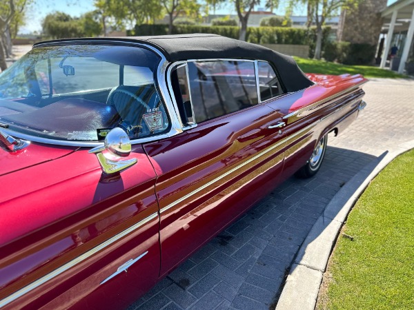 Used-1960-Pontiac-Bonneville-convertible