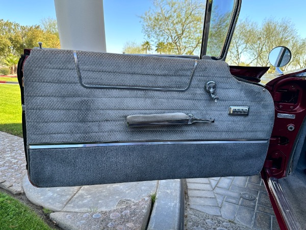 Used-1960-Pontiac-Bonneville-convertible