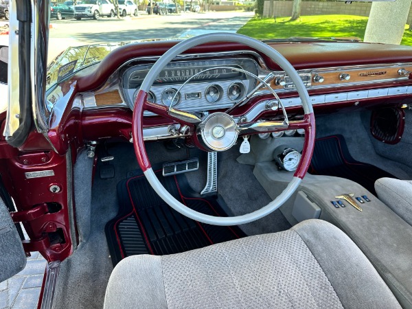 Used-1960-Pontiac-Bonneville-convertible