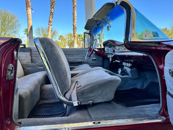 Used-1960-Pontiac-Bonneville-convertible