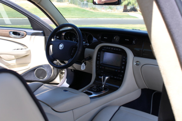 Used-2009-Jaguar-XJ-Super-V8-Portfolio