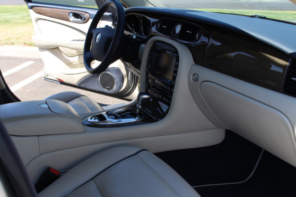 Used-2009-Jaguar-XJ-Super-V8-Portfolio