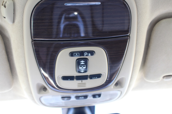 Used-2009-Jaguar-XJ-Super-V8-Portfolio