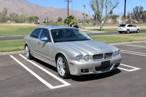 Used-2009-Jaguar-XJ-Super-V8-Portfolio