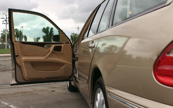 Used-2000-Mercedes-Benz-E-Class-E-320