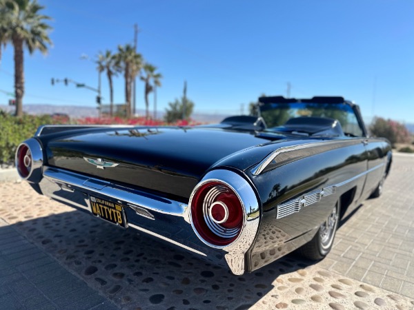 Used-1962-Ford-Thunderbird